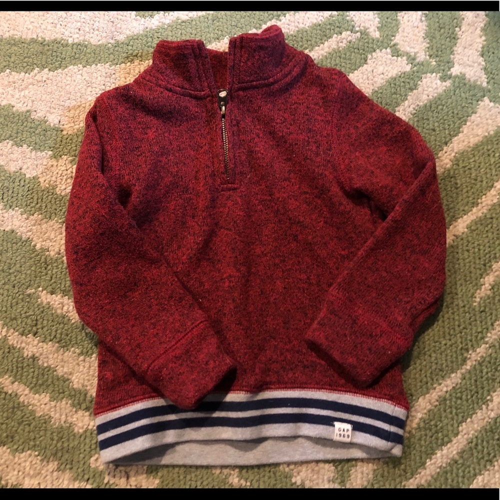 Boys gap size 3t sweater